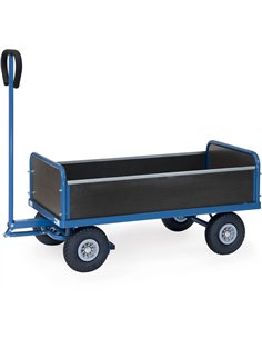 En tube d'acier soudé, revêtement époxy bleu RAL 5007. Avec 2 ridelles sur petit côté hauteur 300 mm et 2 sur grand côté amovibl